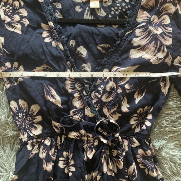 Band of Gypsies Navy Floral Print Boho 3/4 Sleeve Mini Dress SZ M - Picture 6 of 6